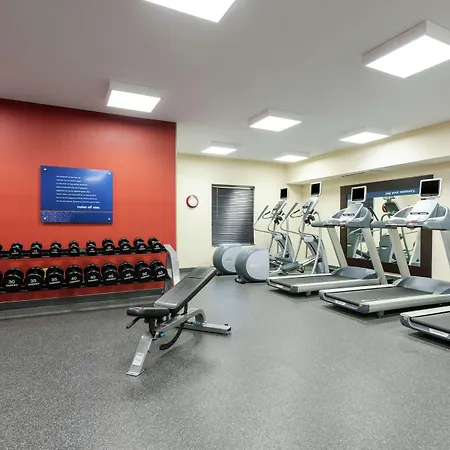 Hampton Inn & Suites Marshalltown-2