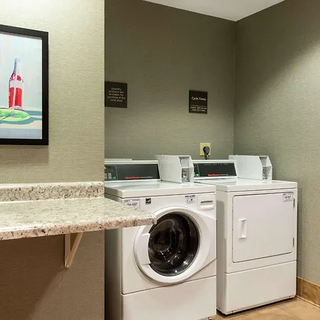 Hampton Inn & Suites Marshalltown-3